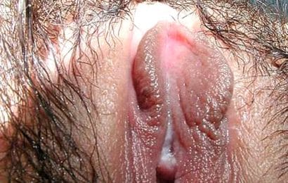 Lèvres vaginales charnues en gros plan d’une Japonaise